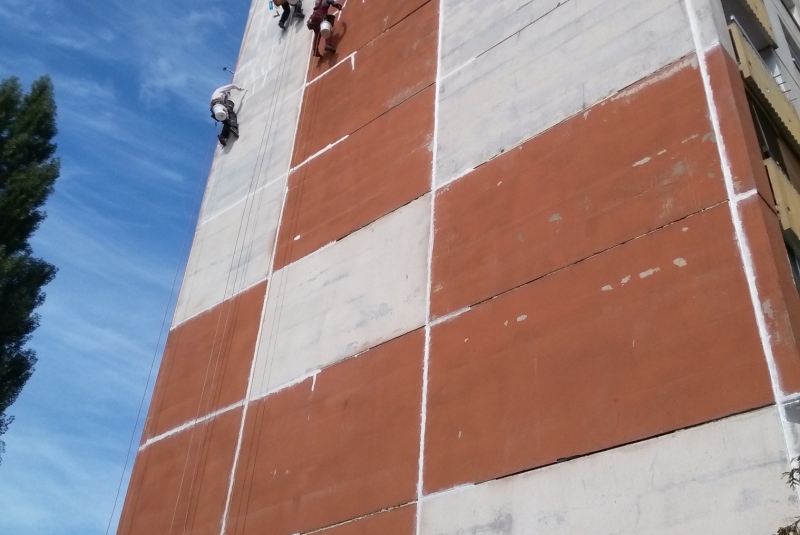 Obnova obvodového plášťa bytového domu, Košice, Čordákova 1, 3