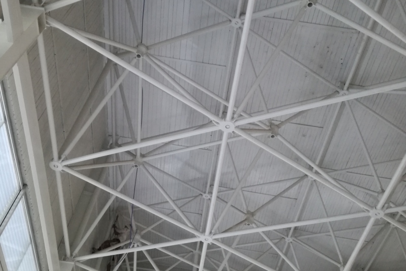 Čistenie a nástrek stropu, Zimný štadión Rimavská Sobota