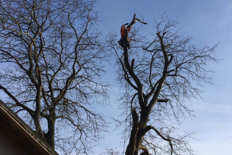Uzovské Pekľany - práca vo výške Uzovské Pekľany - práca vo výške